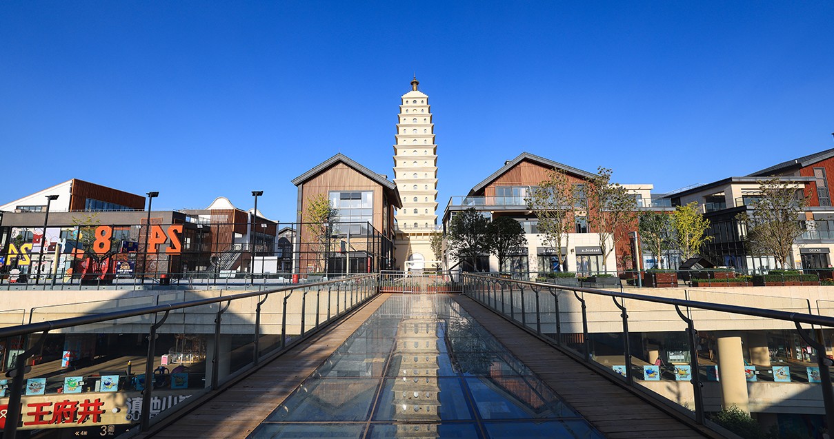 918博天堂奥莱·滇池小镇