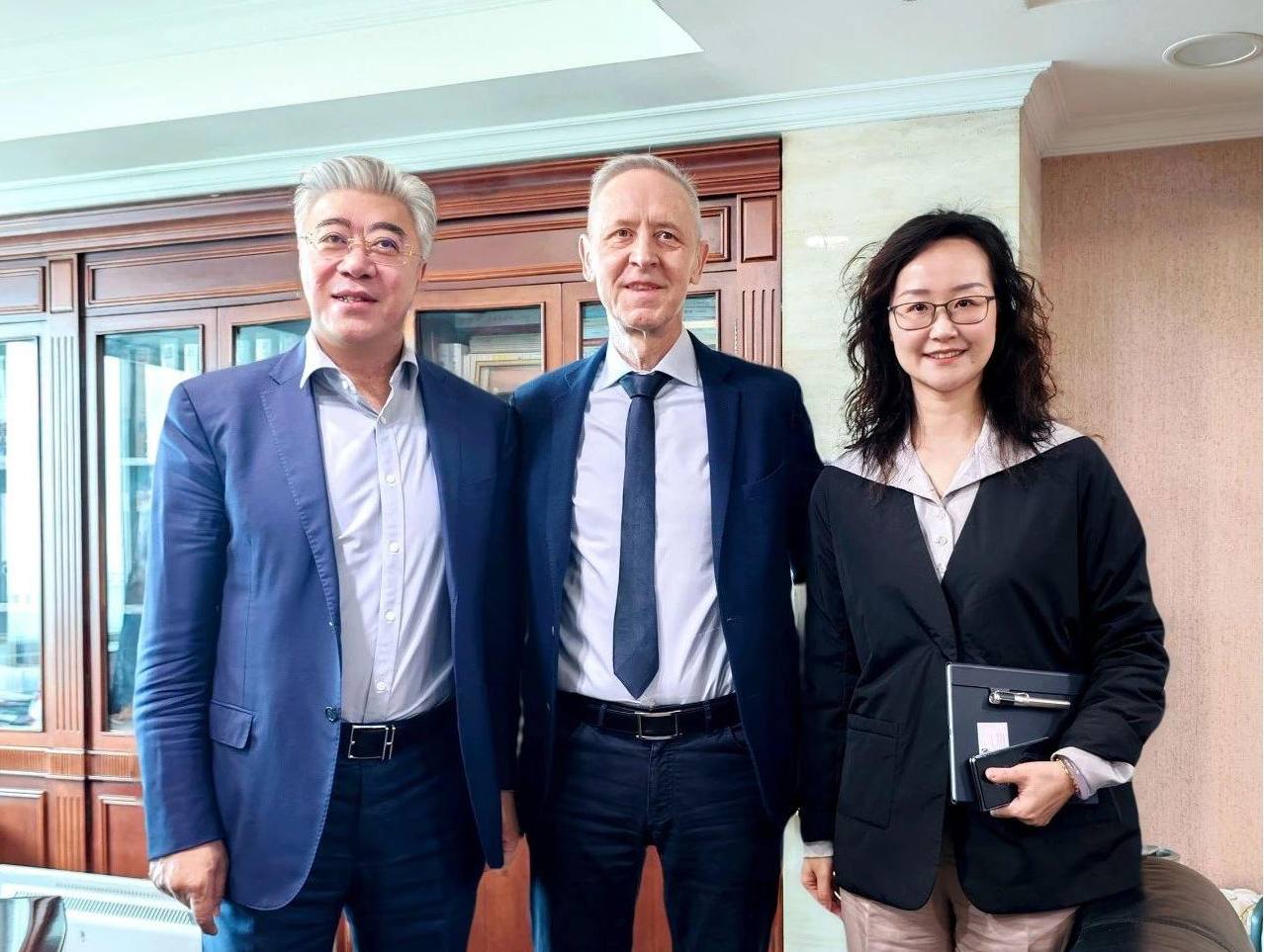 17436439809550028831279_963